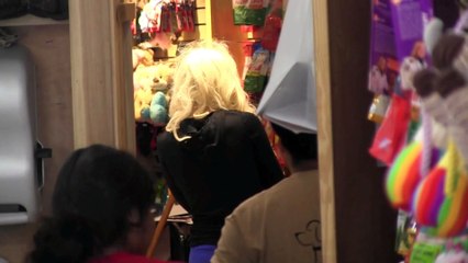 Amanda Bynes smacks her dog in the head with a door!