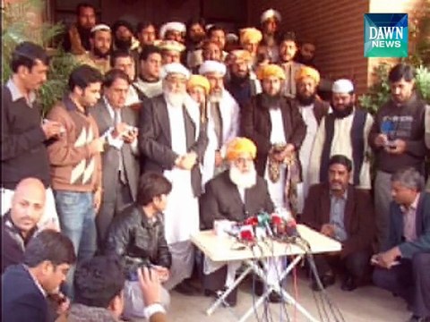 Fazal Ur Rehman lashes out PTI over sit in Politics