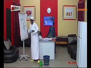 Vidéo - Kouthia explique comment faire le "laabou" après la selle lol ! Vous allez mourir de rire. Regardez