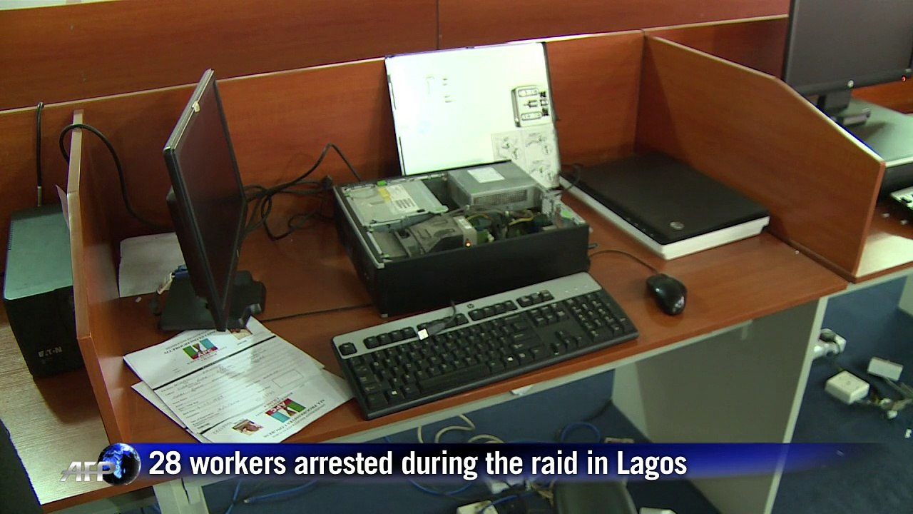 Nigeria security agents raid opposition office