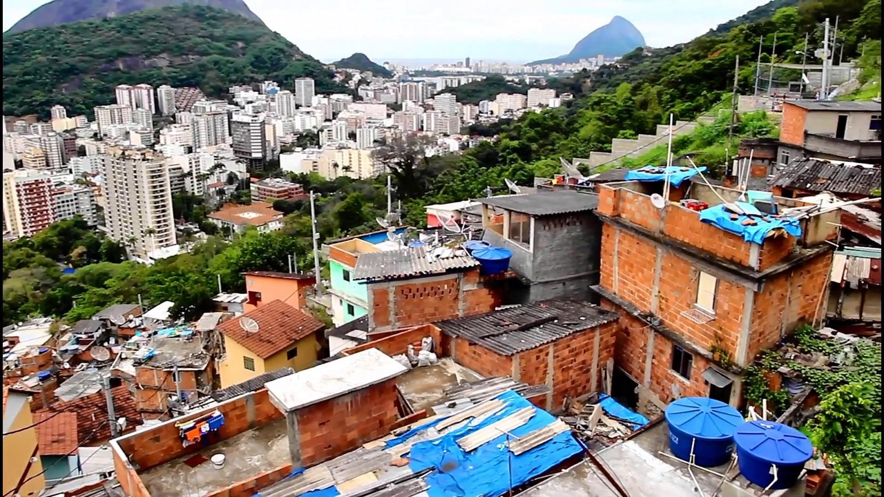Plongée au coeur d'une favéla à Rio de Janeiro