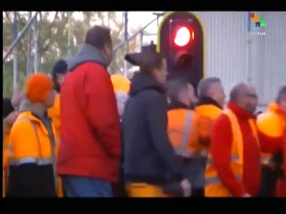 Belgium: Antwerp dock workers close down port