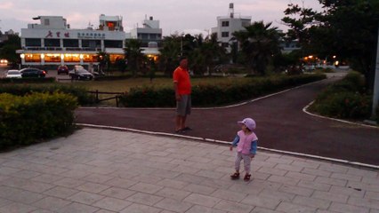 20141121-12台東濱海公園傍晚有雲可見綠島