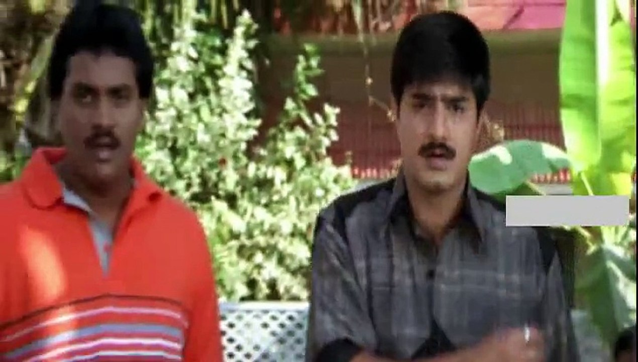 Telugu Comedy Scenes Krishna Bhagavan with Sunil  in Ottesi Cheputunna