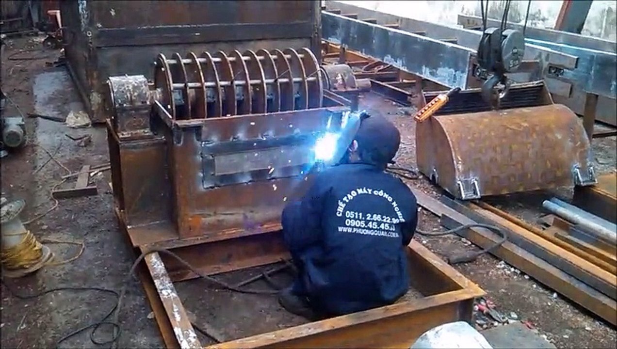 Máy nghiền nhành cây thành mùn cưa để ép viên