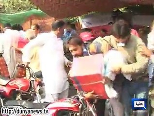 Dunya News - Citizens disrupt helmet ceremony in Faisalabad