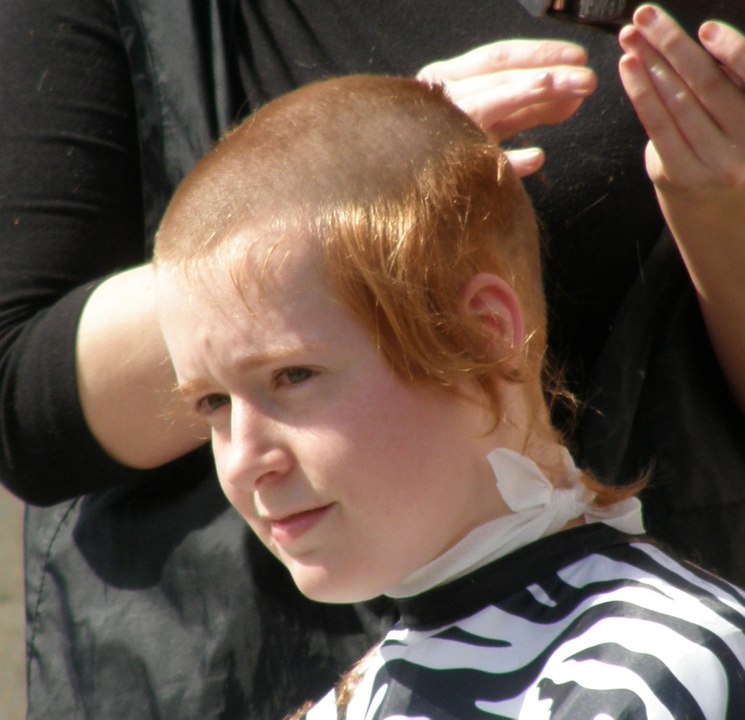 Hair Chop ! - Long hair chopped !!! Pixie hair cut - long haircut video