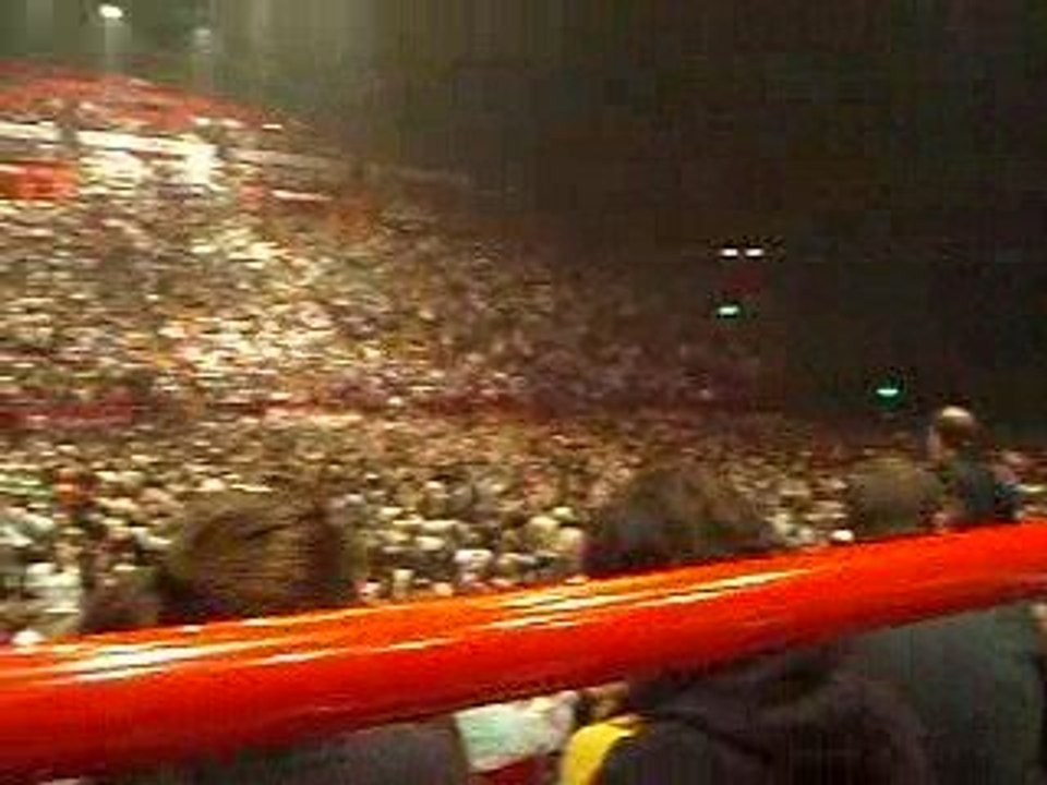 PARIS BERCY FAISANT LA OLA 16/02/07