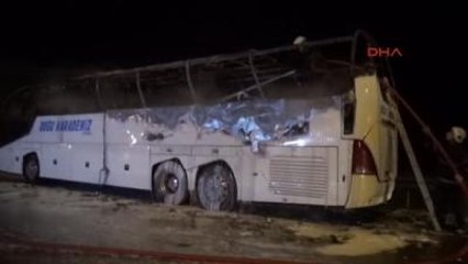 Bursa'da Şehirlerarası Yolcu Otobüsü Küle Döndü