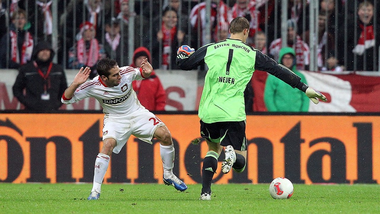 Il tente d'imiter Neuer et finit expulsé !