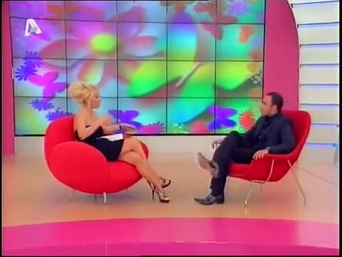 Ελένη Μενεγάκη Το βίντεο που θέλει να εξαφανίσει