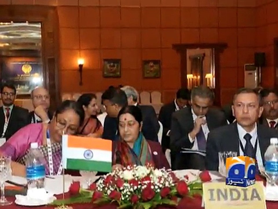 Nawaz Sharif reaches Khatmandu for SAARC conference-Geo Reports-25 Nov 2014