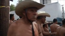 Des fermiers mexicains manifestent nus contre le pouvoir