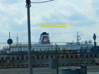Hamburg Ausfahrt mit der MS Deutschland Hafen Schiff