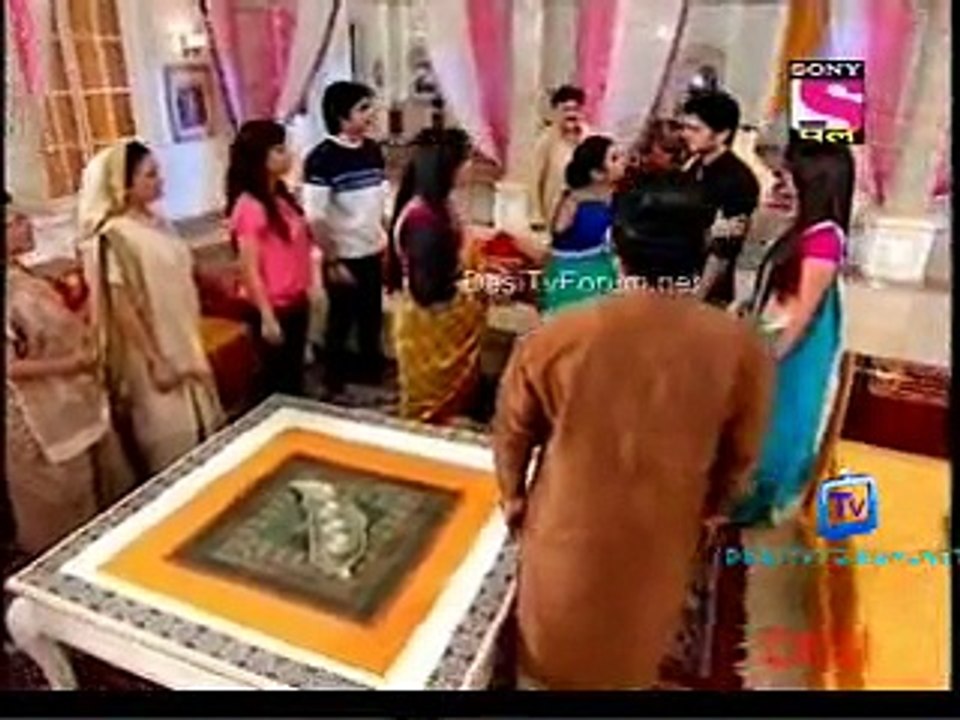 Piya Basanti Re 25th November 2014 Video Watch Online pt2