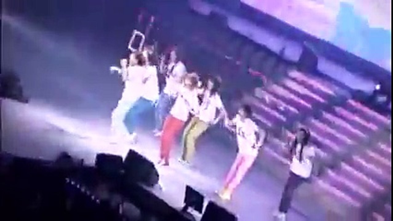 39. Super Junior - Gee [Super Show 2 DVD] - YouTube