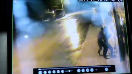 Mahalleliyi İsyan Ettiren Hırsızlar Güvenlik Kamerasına Yakalandı