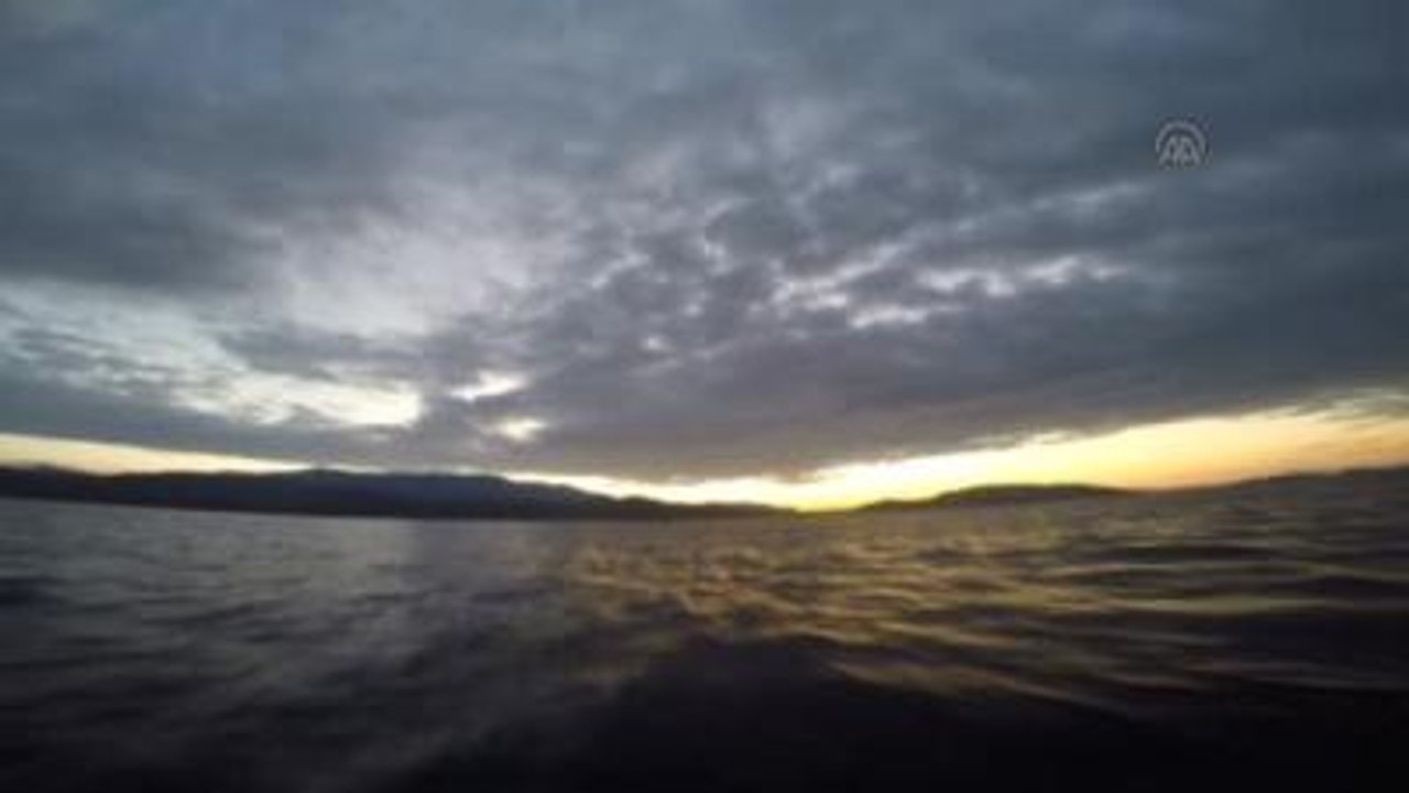 Ege Denizi'nde Kaçak Geçişler - Sahil Güvenlik Komutanlığı Ekipleri, Son 4 Günde 90 Kaçağı Kurtardı