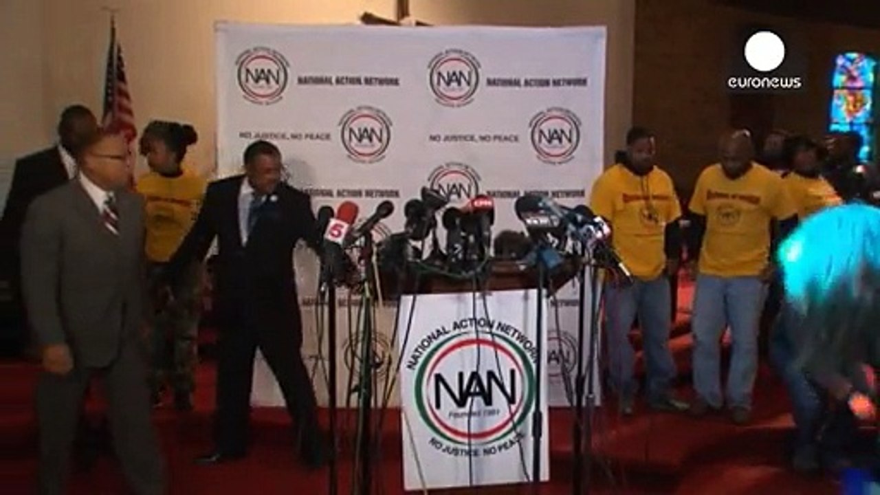 Ferguson: Brown family lawyers slam grand jury decision