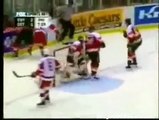 Hockey Save This has to be one of the most amazing saves I have ever seen in the NHL Somebody give t