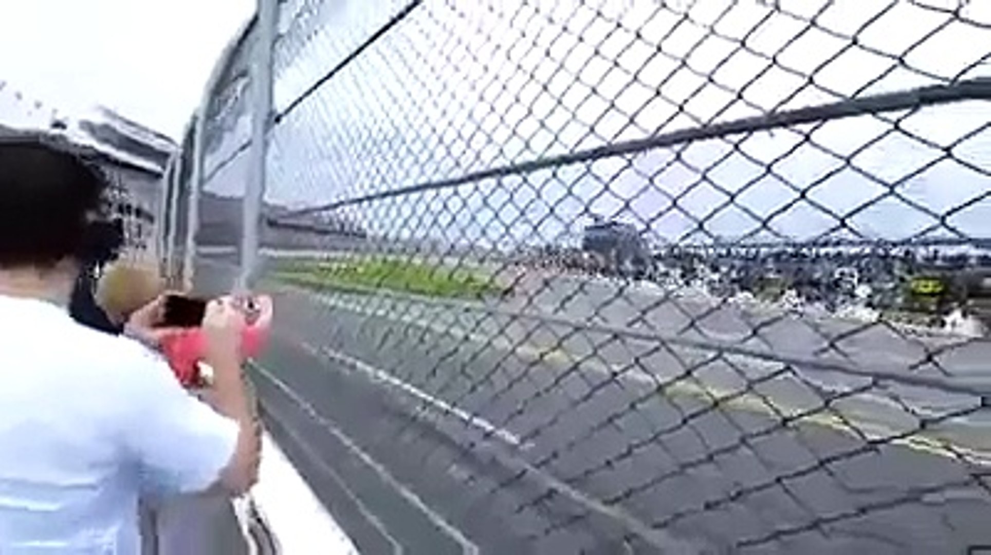 ⁣Nascar yarışı böyleymiş!