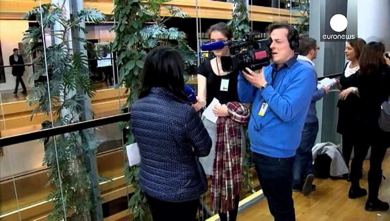 Applaus für die Rede des Papstes im Europaparlament