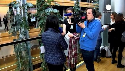Eurodeputados aplaudiram mensagem "humanista" do Papa