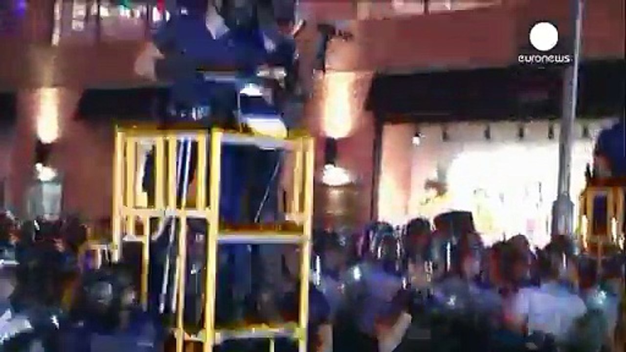 Pfefferspray gegen Demonstranten in Hogkong