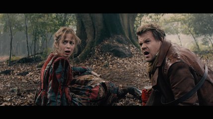 Télécharger la video: Emily Blunt, Meryl Streep, James Corden in INTO THE WOODS Clip ('I Don't Like That Woman')