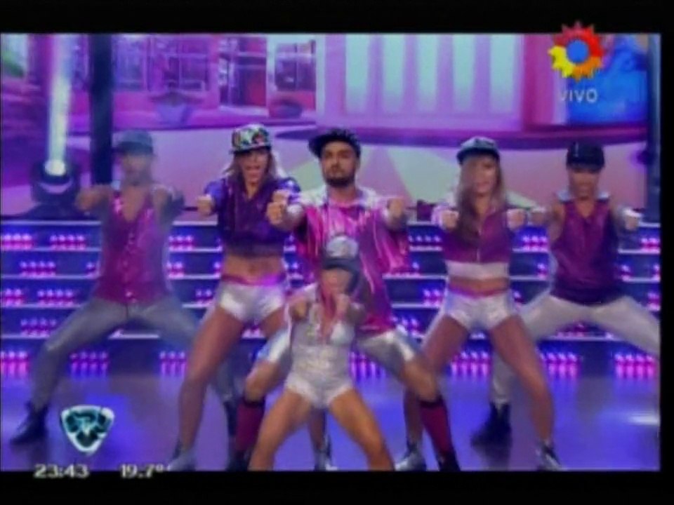 @georginatirotta @noeliapompa @FacuMazzei @Marienconene @AnahiGuastone @MMoreOk @maximar86 #KpopEnShowmatch