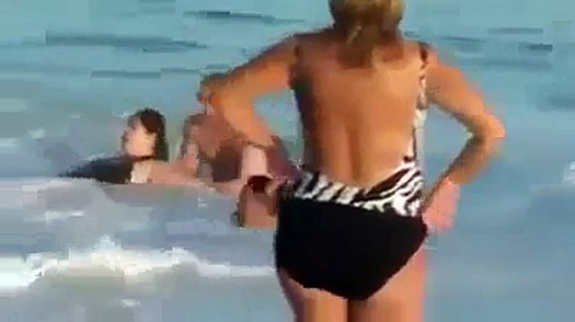 That nearly caused the sinking of everyone كادت ان تسبب في غرق الجميع