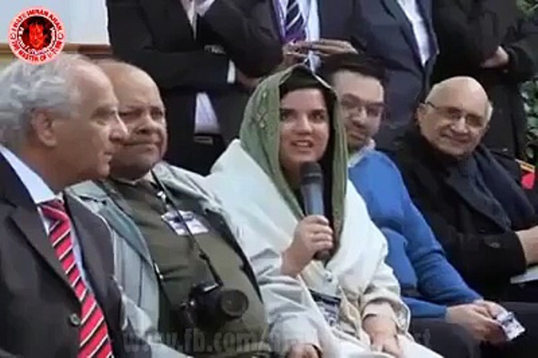 juifpakistan..PTi Qadianiyon se vote mangte huwe..