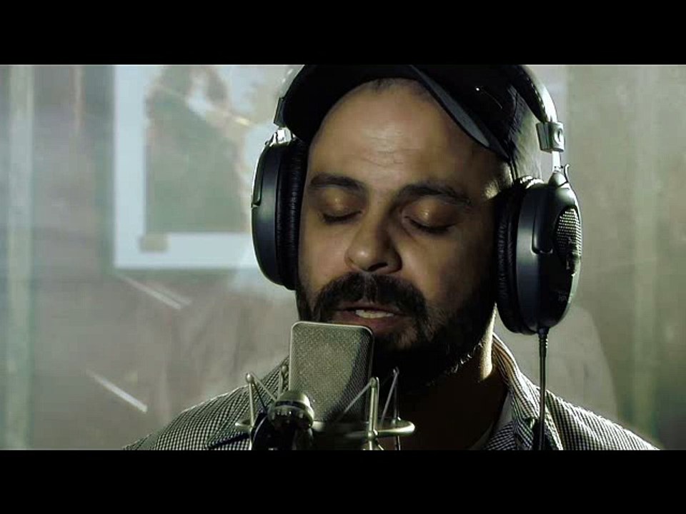 עמיר בניון - עומד בשער קריוקי