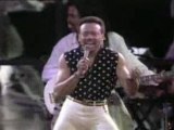 Earth Wind & Fire - Let's Groove (Live)