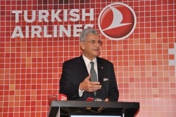 AB Bakanı Öğrenciler İçin Pazarlık Yaptı, THY'den İndirimi Kopardı