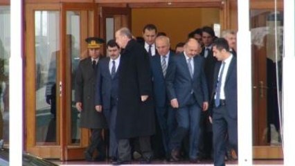 Erdoğan ile Vali Arasında Tokalaşma Kazası