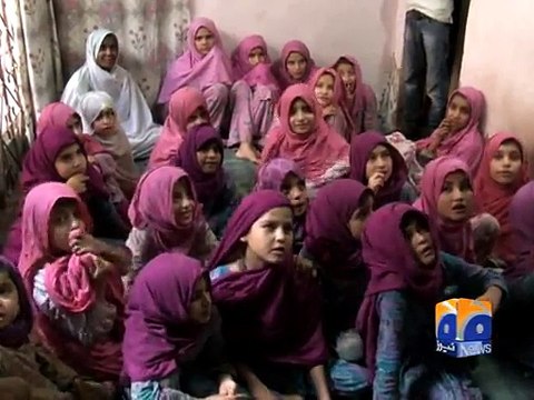 Karachi police recover 26 minor girls from a house-Geo Reports-26 Nov 2014