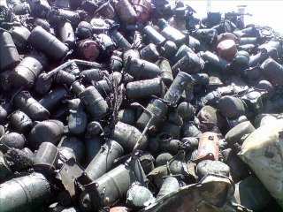 we have urgent requirement of scrap compressors AC and refridger