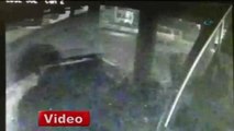 Merter'deki Metrobüs Kazası Güvenlik Kamerasında