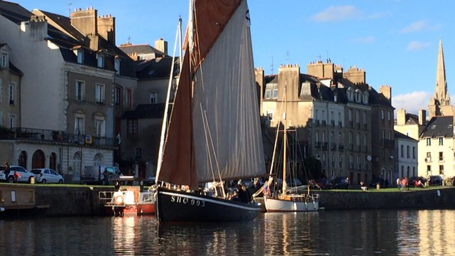 La parade des bateaux traditionnels à Redon