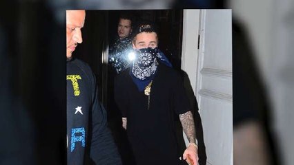 Justin Bieber Tries to Go Incognito