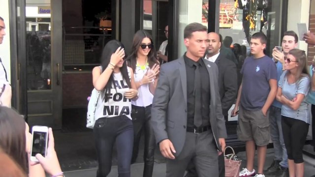 Kendall Jenner & Kylie Jenner are HOT at PacSun in Soho, NYC