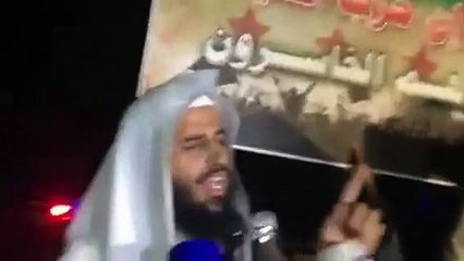 مقتديا بالنبي - شيخ سني ارهابي  يفتخر بذبح مسلم شيعي وولده دون أي ذنب ارتكبه هذا الولد