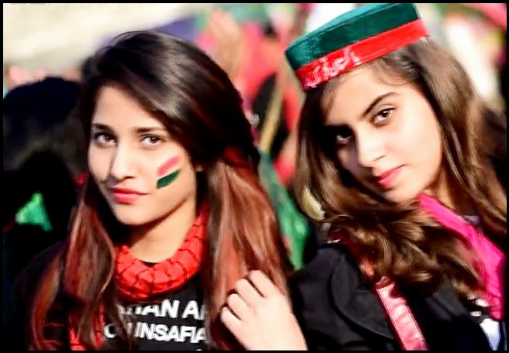 Gujranwala stands with Imran Khan ᴴᴰ (EXCLUSIVE)