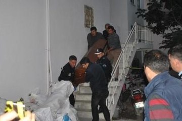 Önce Evine Hırsız Girdi Sonra Karısı Öldürüldü