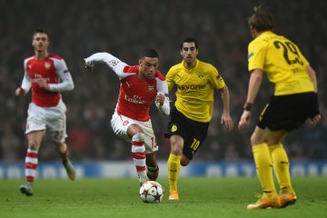Arsenal vence Dortmund e se classifica na Champions