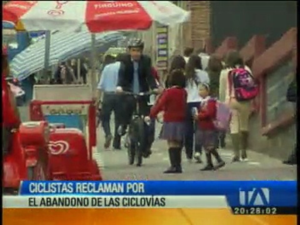 Ciclistas reclaman abandono de ciclovías