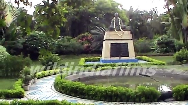 The great Legend of India Ishwar Chandra Vidyasagar (Statue) by wildindiafilms