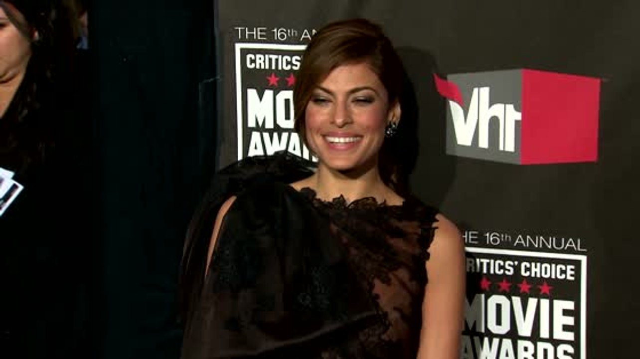 La jeune maman Eva Mendes est complètement épuisée et n'a pas de nounou