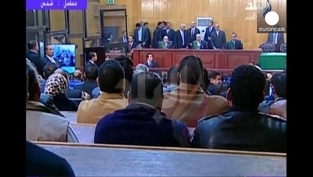 Египет:с экс-президента Мубарака сняты обвинения в гибели участников революции